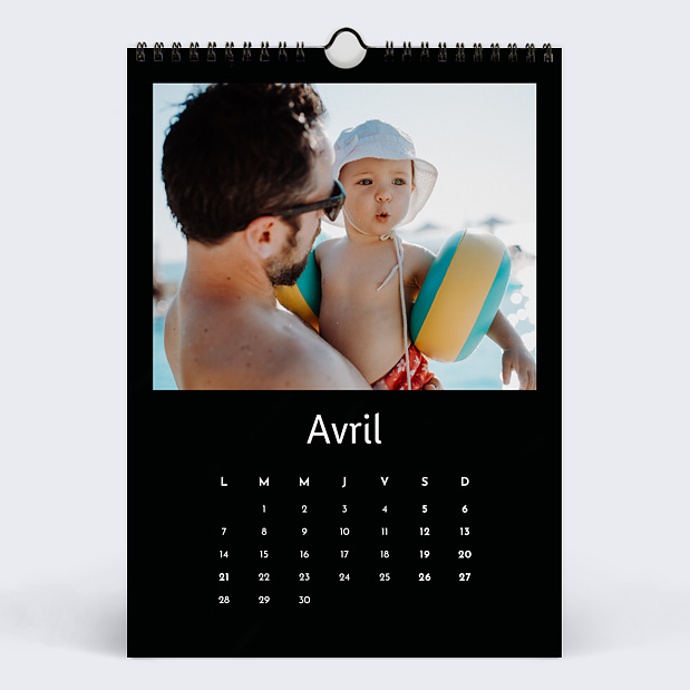 Calendrier Multiphotos Noir (26 Photos) Avril