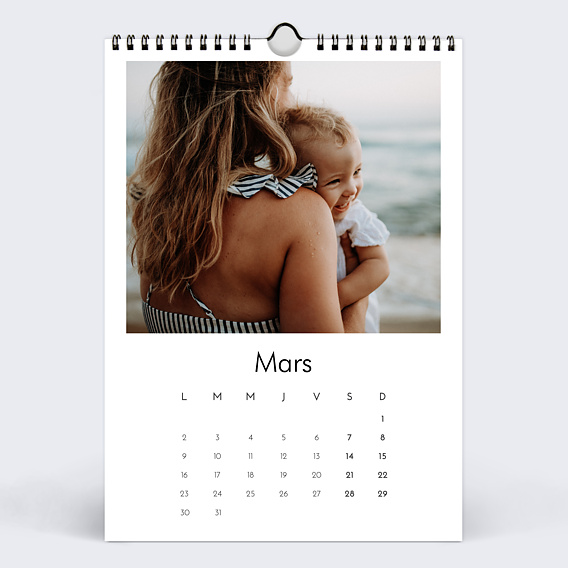 Calendrier famille Photo Simple Blanc (13 Photos) Mars