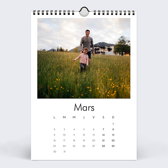 Calendrier famille Multiphotos Blanc (26 Photos) Mars