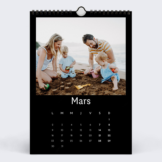 Calendrier famille Multiphotos Noir (26 Photos) Mars