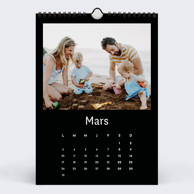 Calendrier Multiphotos Noir (26 Photos) Mars