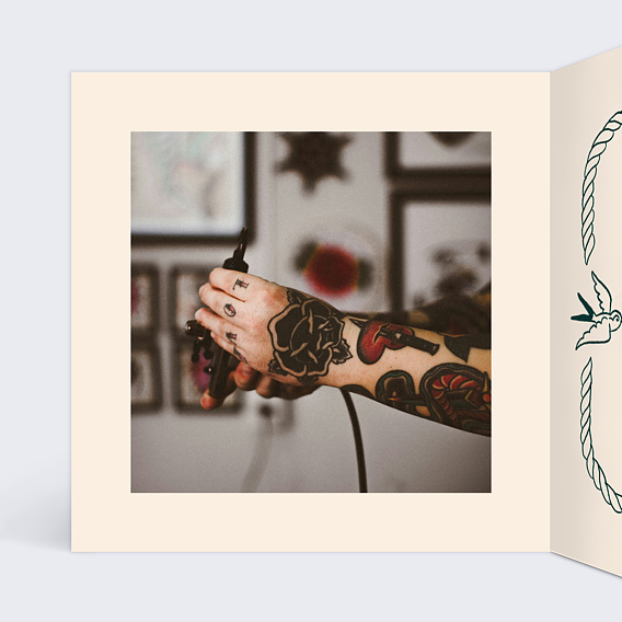 Carte de Noël  Bon pour un tatouage Intérieur Gauche