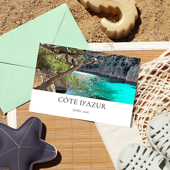 Carte Postale Élégance Intemporelle