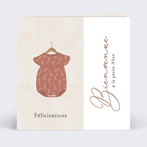 Carte félicitation naissance Petits Vêtements Fille