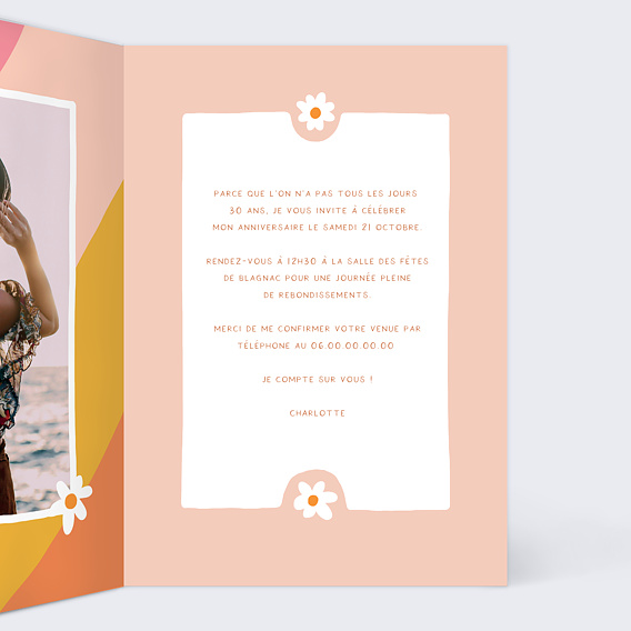 Invitation anniversaire Groovy flowers Intérieur Droit