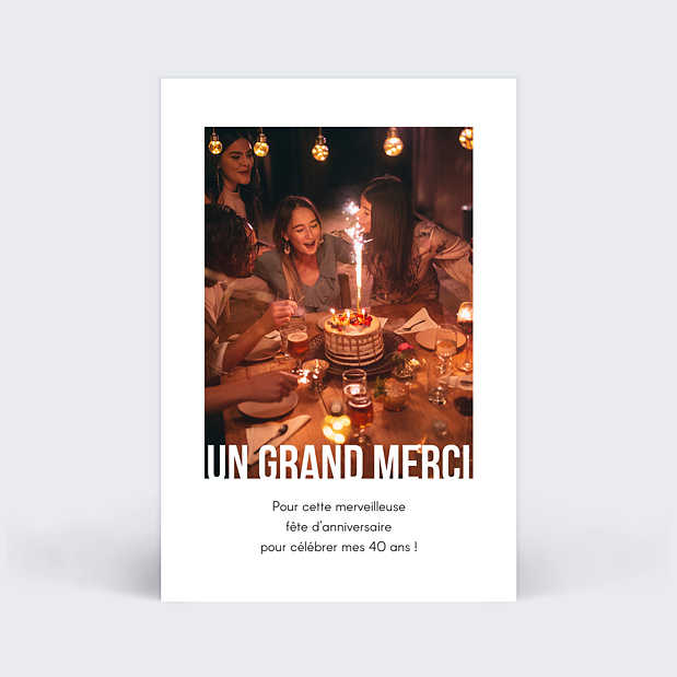 Carte de remerciement d'anniversaire Typographie cadre