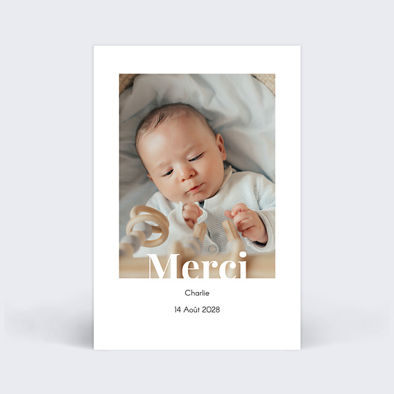 Carte remerciement naissance Typographie Merci Recto